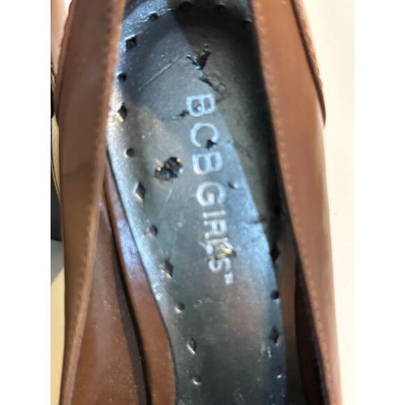 BCBGirls Women's Brown Patent Leather Oxford Heels Size 7 Y2K - Picture 11 of 11